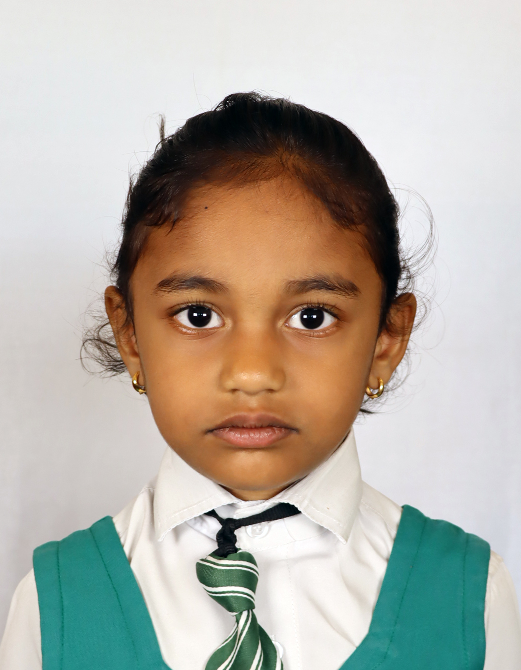 R PRAVEENA