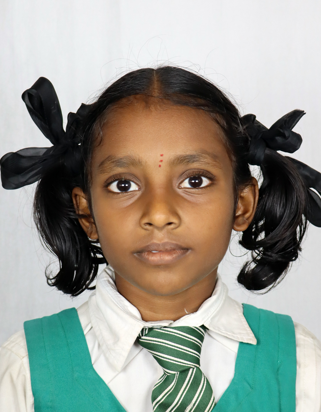 KAVYA SHREE R