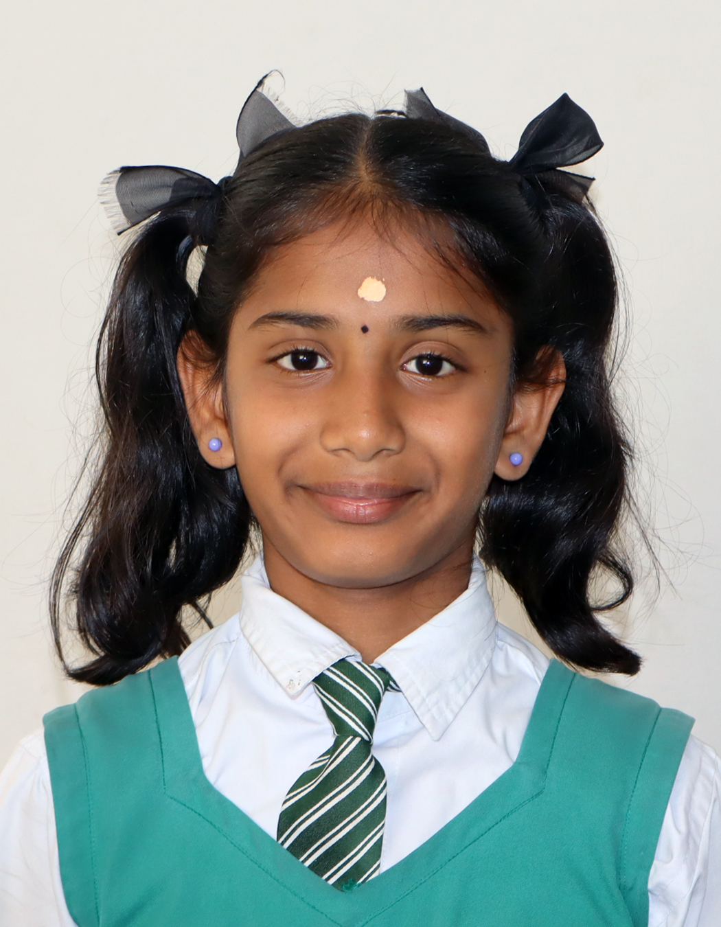DHAKSHINYA SRI T S