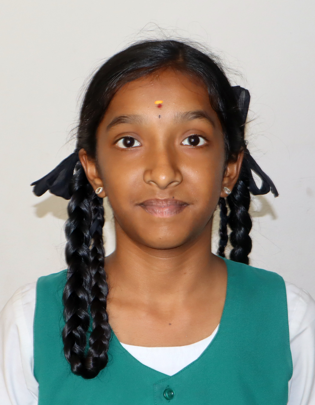 YAZHINI V